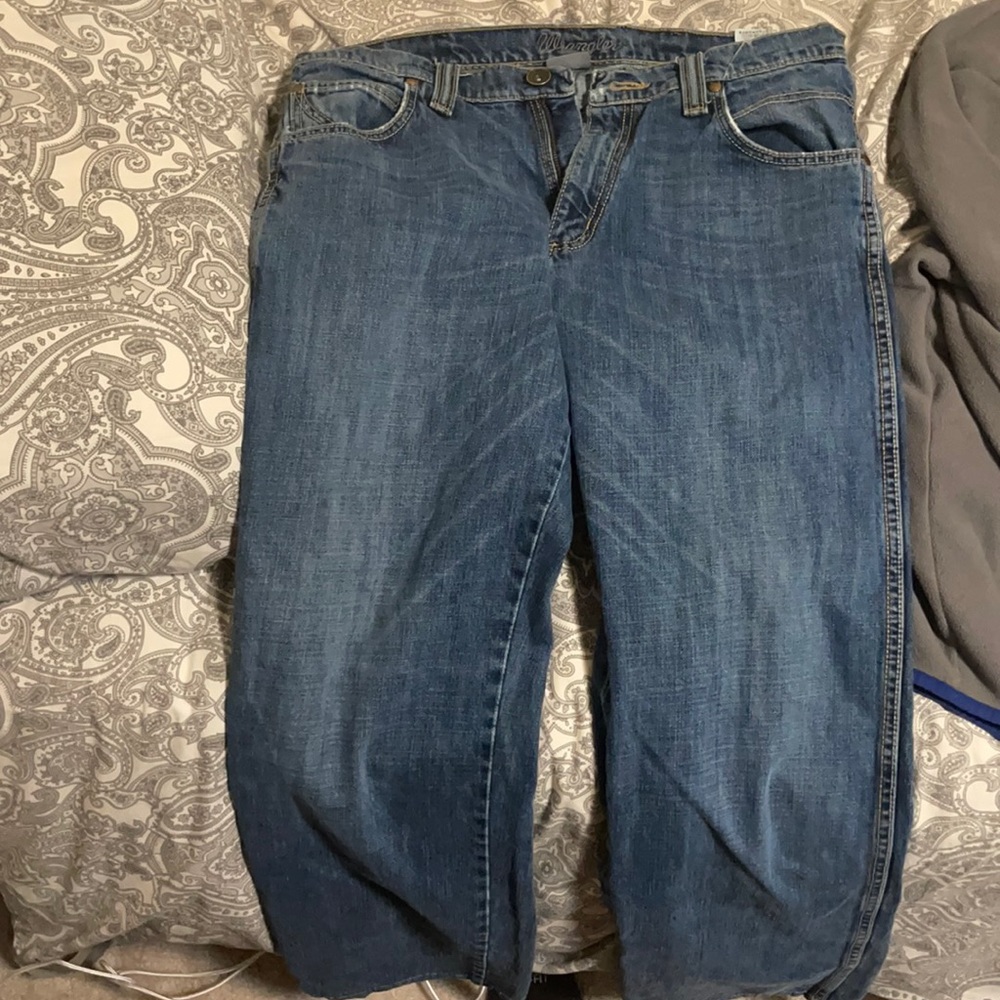 Wrangler 34 x 36 Straight leg